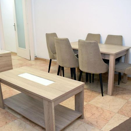 Apartamentos Atlas Terrassa II Exterior foto